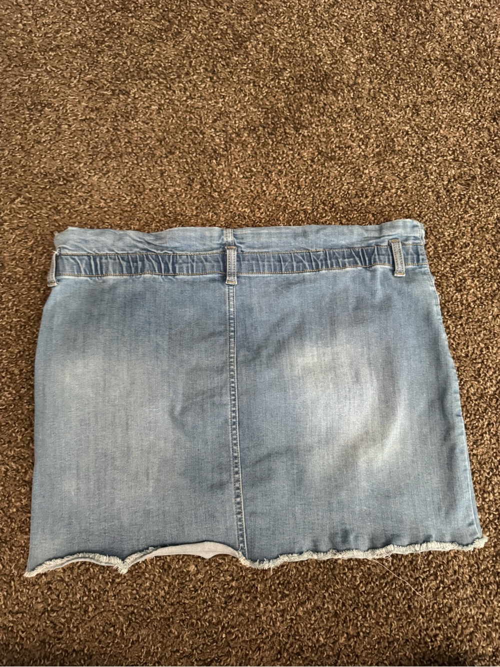 Women’s plus size denim skirt